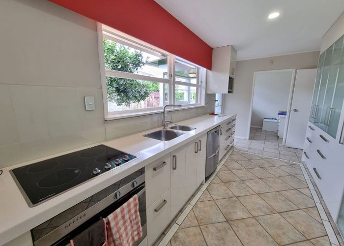  at 107 Kolmar Road, Papatoetoe, Auckland