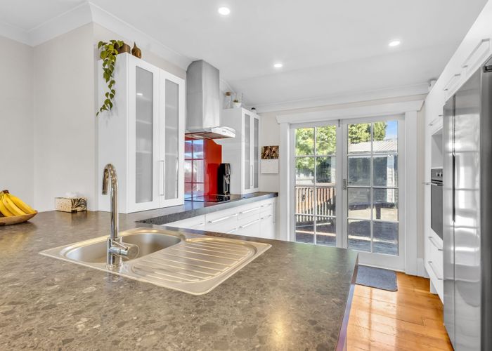  at 1106 Caroline Road, Mayfair, Hastings, Hawke's Bay