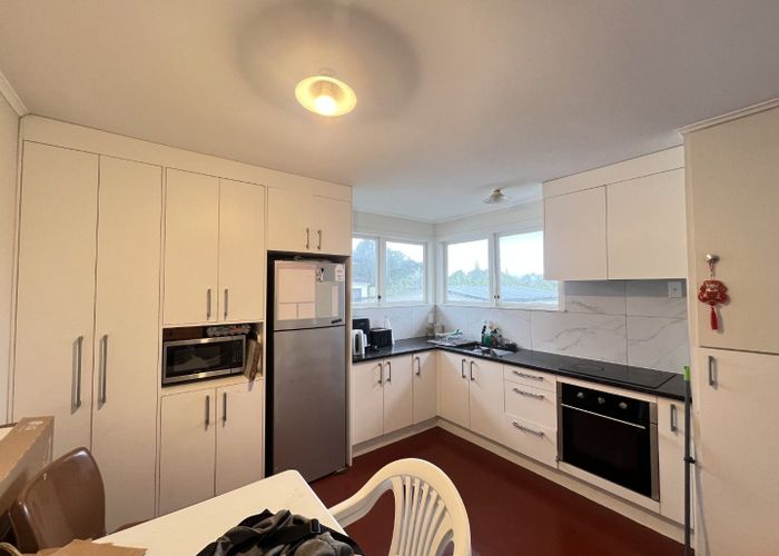  at 31 Riverpark Crescent, Henderson, Waitakere City, Auckland