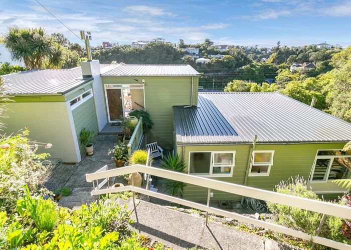  at 33 Espin Crescent, Karori, Wellington