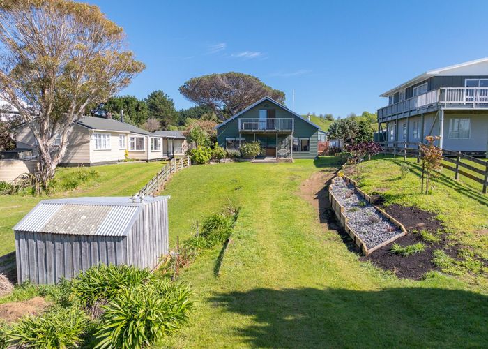  at 22 Pinedale Crescent, Riversdale Beach