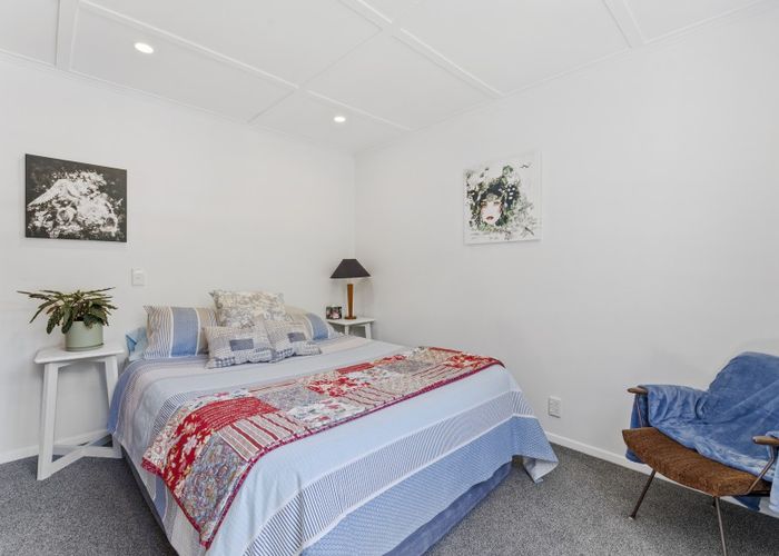  at 40 Collins Avenue, Tawa, Wellington