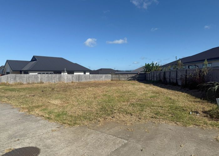  at 9 Opouatu Avenue, Glenbrook, Franklin, Auckland
