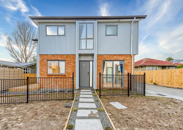  at 31 Statesman Street, Henderson, Auckland
