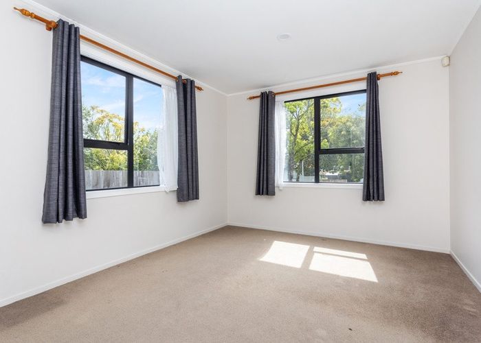  at 2 Glucina Place, Glen Eden, Waitakere City, Auckland