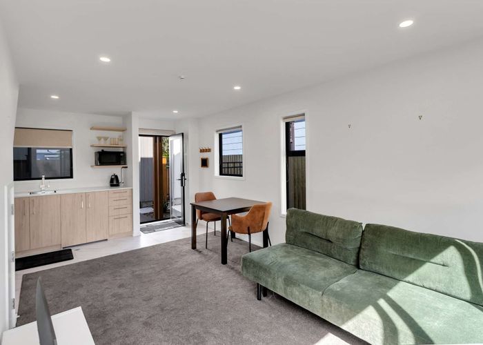  at 32/180 Marine Parade, New Brighton, Christchurch
