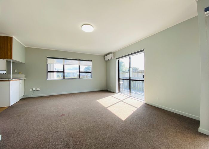  at 1/11 Kennington Drive, Clendon Park, Manukau City, Auckland