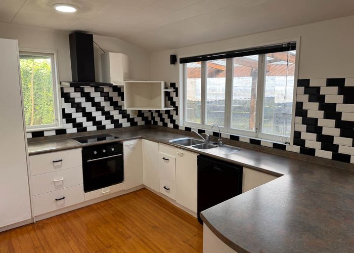  at 17A Hewlett Road, Massey, Waitakere City, Auckland