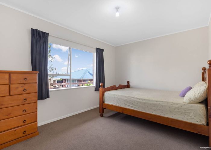  at 1/58 Glengarry Road, Glen Eden, Auckland