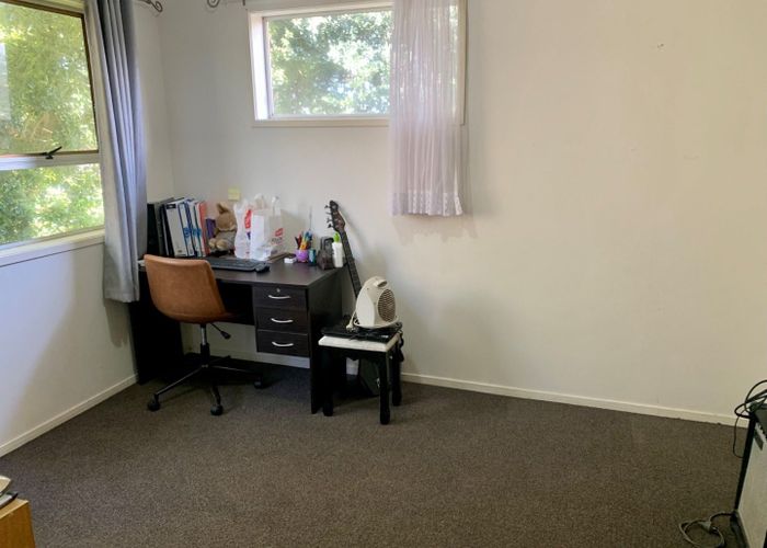  at 2/62 Carlisle Road, Browns Bay, North Shore City, Auckland