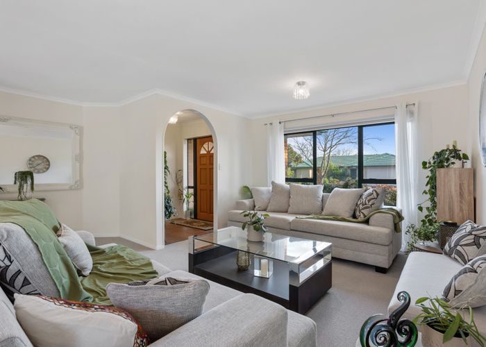  at 9 Cottesmore Place, Huntington Park, Manukau City, Auckland