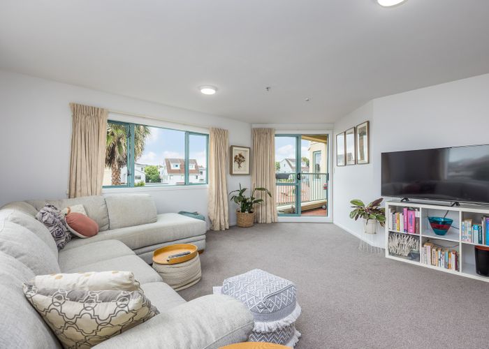  at 8/0 Harrison Road, Mount Wellington, Auckland