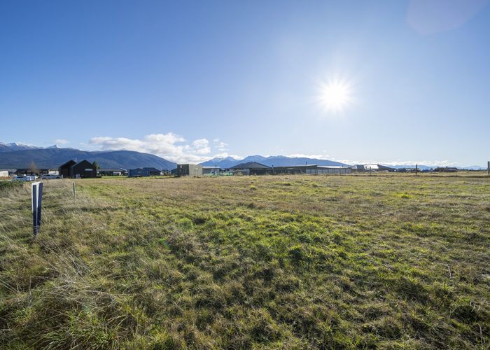  at 33 Ralph Moir Drive, Te Anau, Southland, Southland