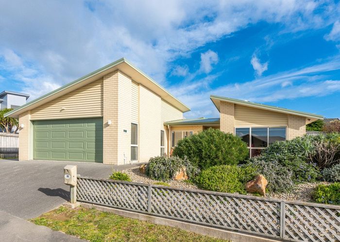  at 36 Pharazyn Avenue, Waikanae Beach, Waikanae
