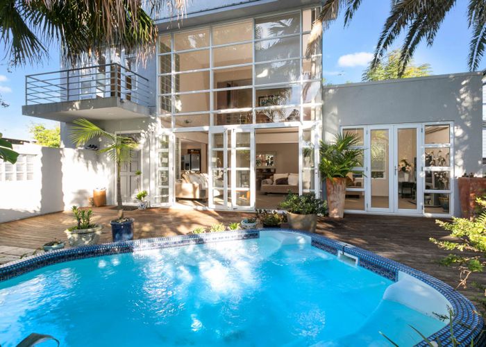  at 2/236 Beach Road, Campbells Bay, Auckland