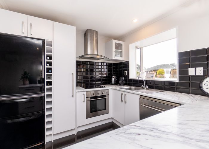  at 2/8 Pentland Drive, Belfast, Christchurch