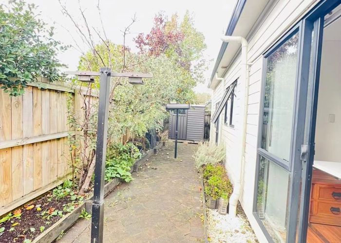  at 86B Avimore Drive, Highland Park, Manukau City, Auckland