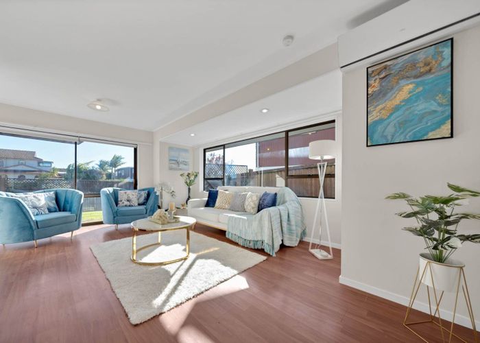  at 2/1 Belmere Rise, Farm Cove, Auckland