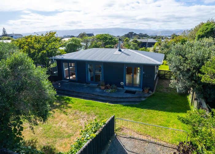 at 50 Dixie Street, Te Horo Beach