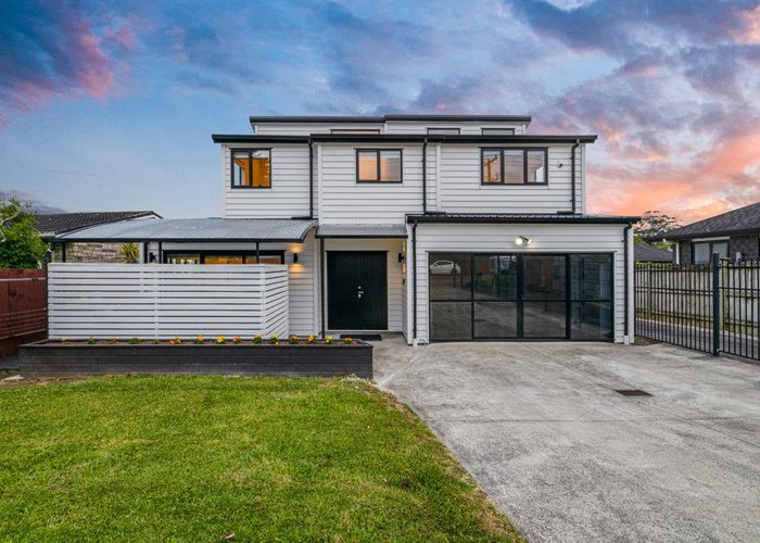  at 5A Woodside Road, Massey, Auckland