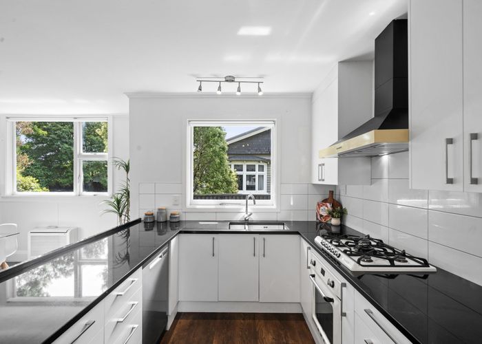  at 52 North Parade, Richmond, Christchurch