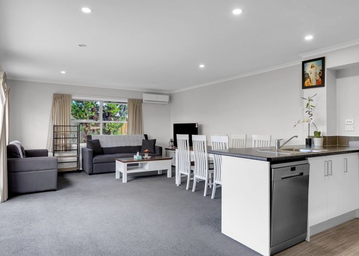  at 4/52 Cook Street, Hamilton East, Hamilton, Waikato