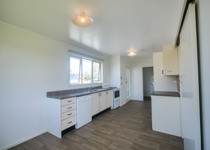  at 17 Carrington Avenue, Silverdale, Hamilton, Waikato
