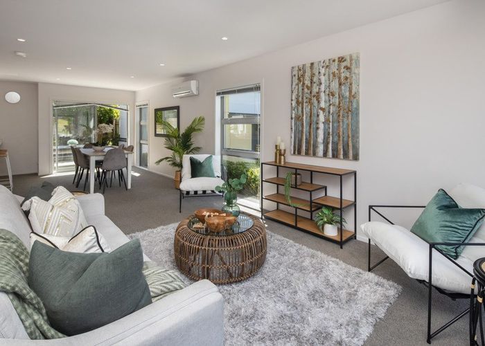  at 8/61 Black Rock Road, Newlands, Wellington
