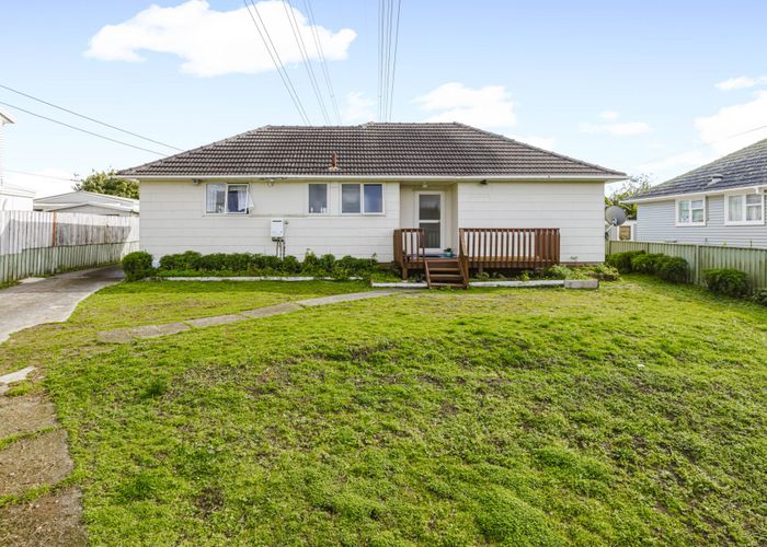  at 10 Gilbert Road, Otara, Auckland