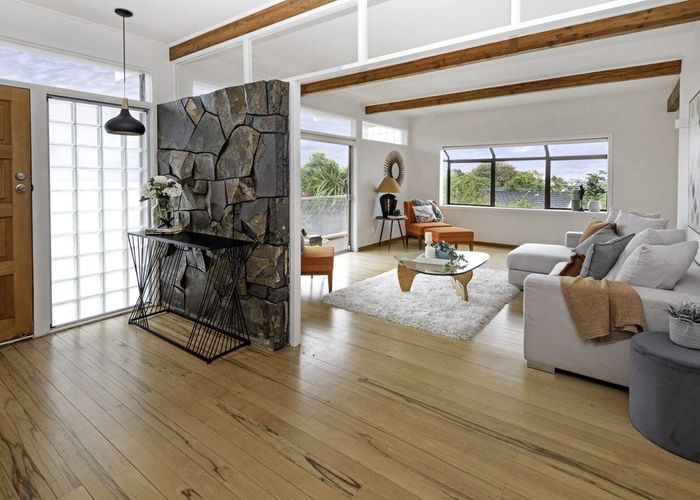  at 3 Jeff Place, Howick, Auckland