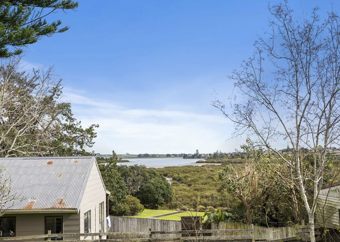  at 230 Mahia Road, Weymouth, Auckland