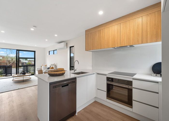  at 1/474 West Coast Road, Glen Eden, Waitakere City, Auckland