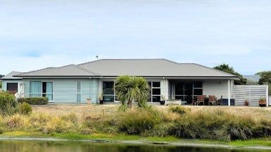  at 91 Raukawa Road, Peka Peka, Waikanae