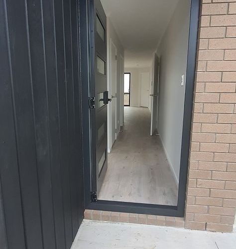  at 33 Red Hills Road, Massey, Auckland