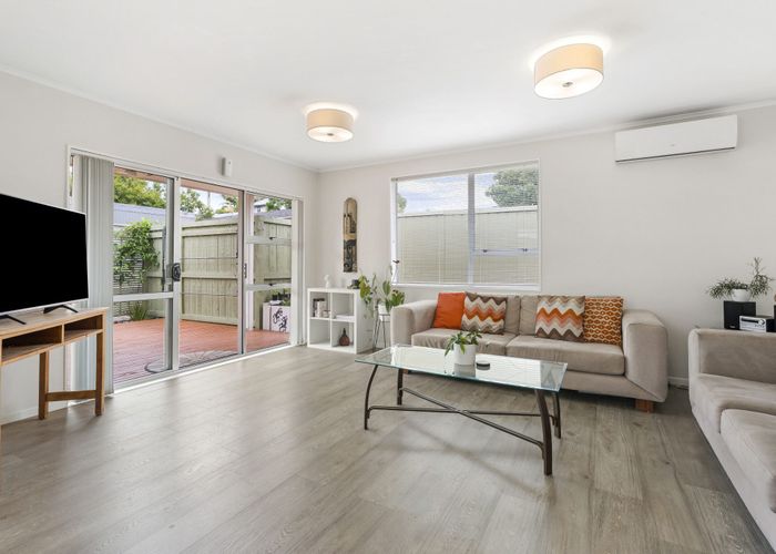  at 3/36 Owairaka Avenue, Mount Albert, Auckland City, Auckland