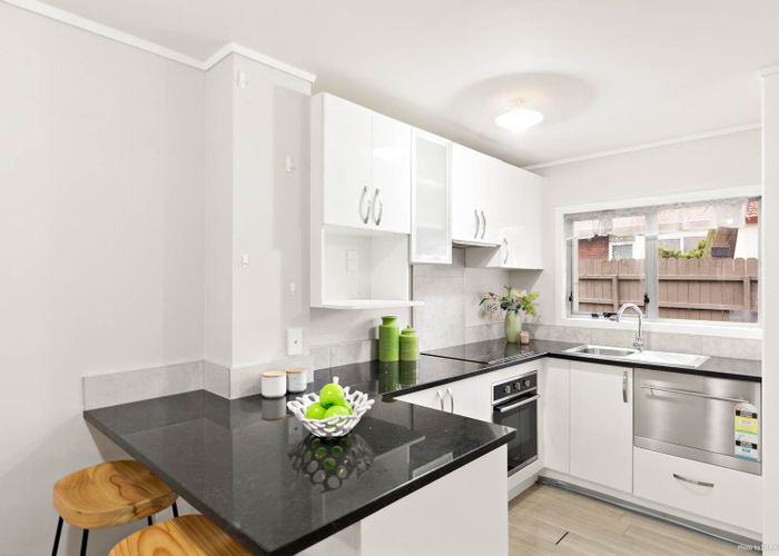  at 1/176 Panama Road, Mount Wellington, Auckland