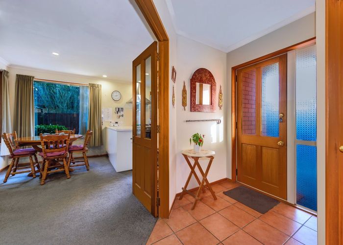  at 2/129 Halswell Junction Road, Halswell, Christchurch City, Canterbury