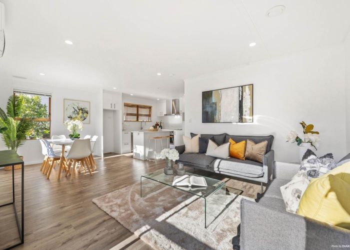  at 7 Darren Crescent, Half Moon Bay, Manukau City, Auckland