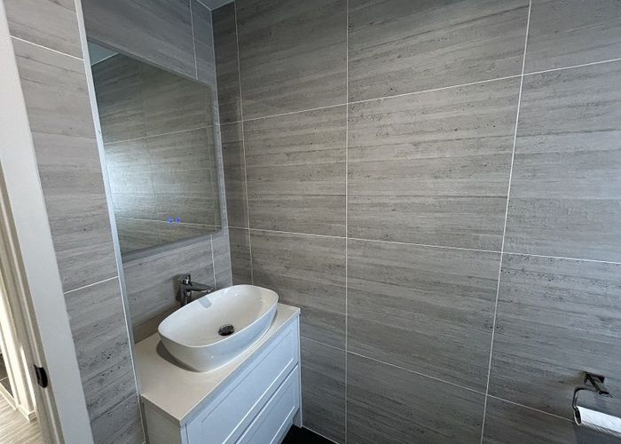  at Pakuranga, Manukau City, Auckland