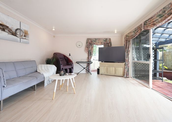  at 2/39 Elliot Street, Howick, Auckland