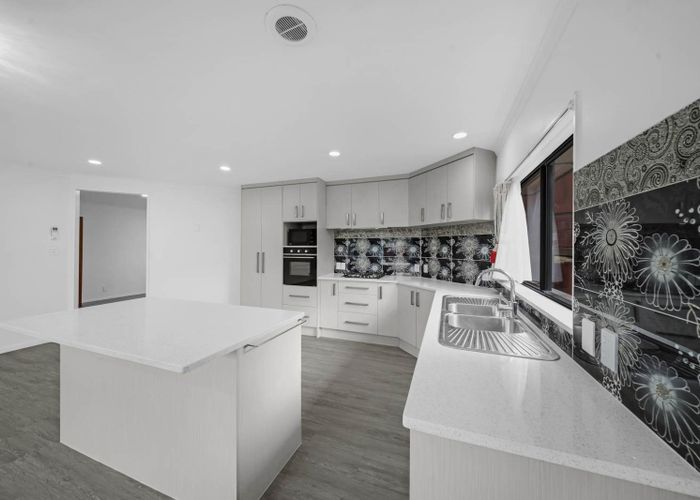  at 36 Piper Place, Goodwood Heights, Manukau City, Auckland