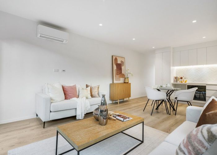  at 43 Oteha Valley Road, Northcross, North Shore City, Auckland