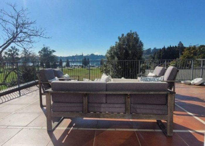  at 152 Lake Crescent, Hamilton Lake, Hamilton, Waikato