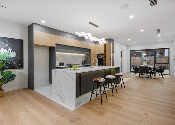  at 8 Mill Hill Close, Flat Bush, Manukau City, Auckland