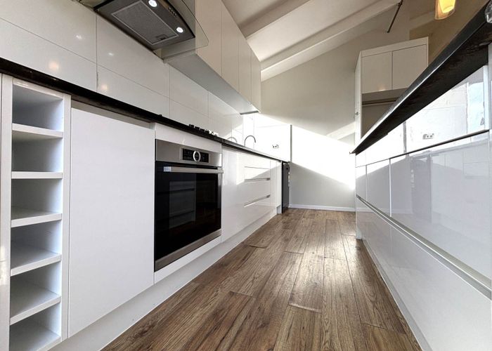  at 3 Glenbervie Crescent, Massey, Waitakere City, Auckland
