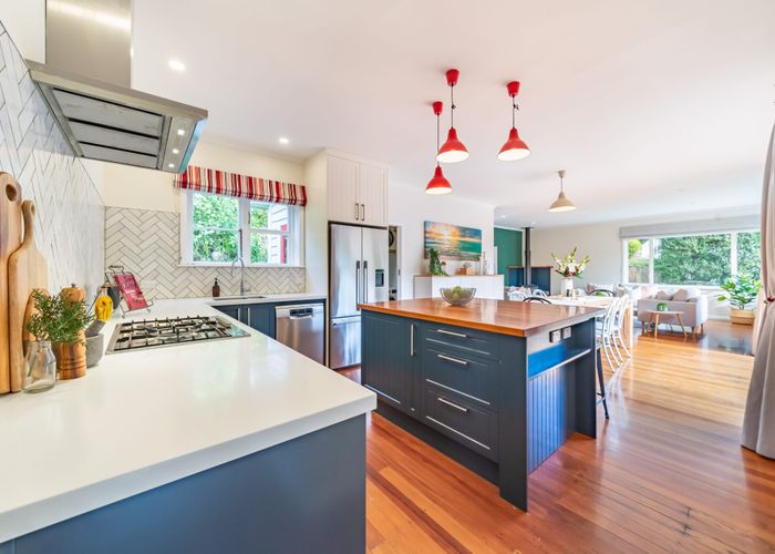  at 8 Saint Albans Ave, Karori, Wellington, Wellington