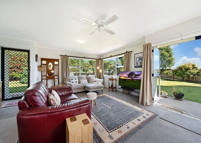  at 1/2 Wallace Road, Ranui, Auckland