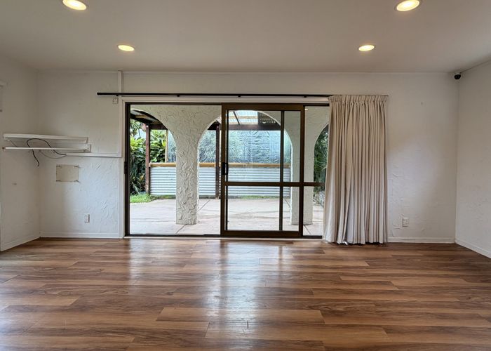  at 2 Fallow Street, Browns Bay, Auckland