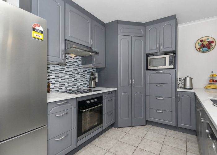  at 26 Kittyhawk Place, Melville, Hamilton