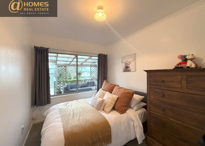  at 16 Mirovale Place, Hillcrest, North Shore City, Auckland